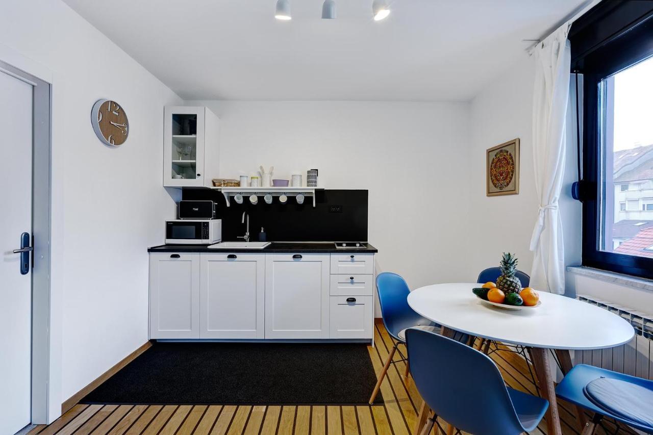 Apartments Viola Загреб Экстерьер фото